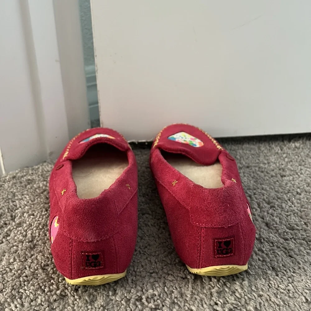 UGG FLAT SLIPPERS SHOES SIZE 6 BRAND NEW